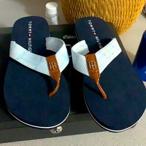 Tommy Hilfiger flip flops never worn didn’t like